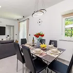 Amnis Villa *
