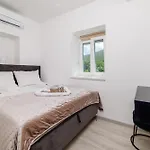 Villa Amnis *